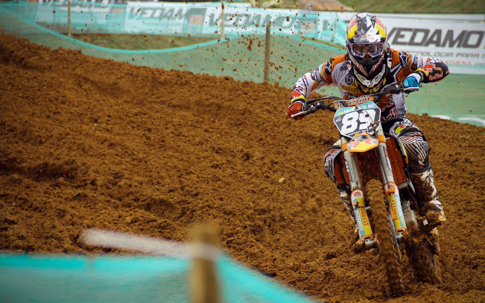 中国游泳队亚运会再创佳绩 多名小将崭露头角